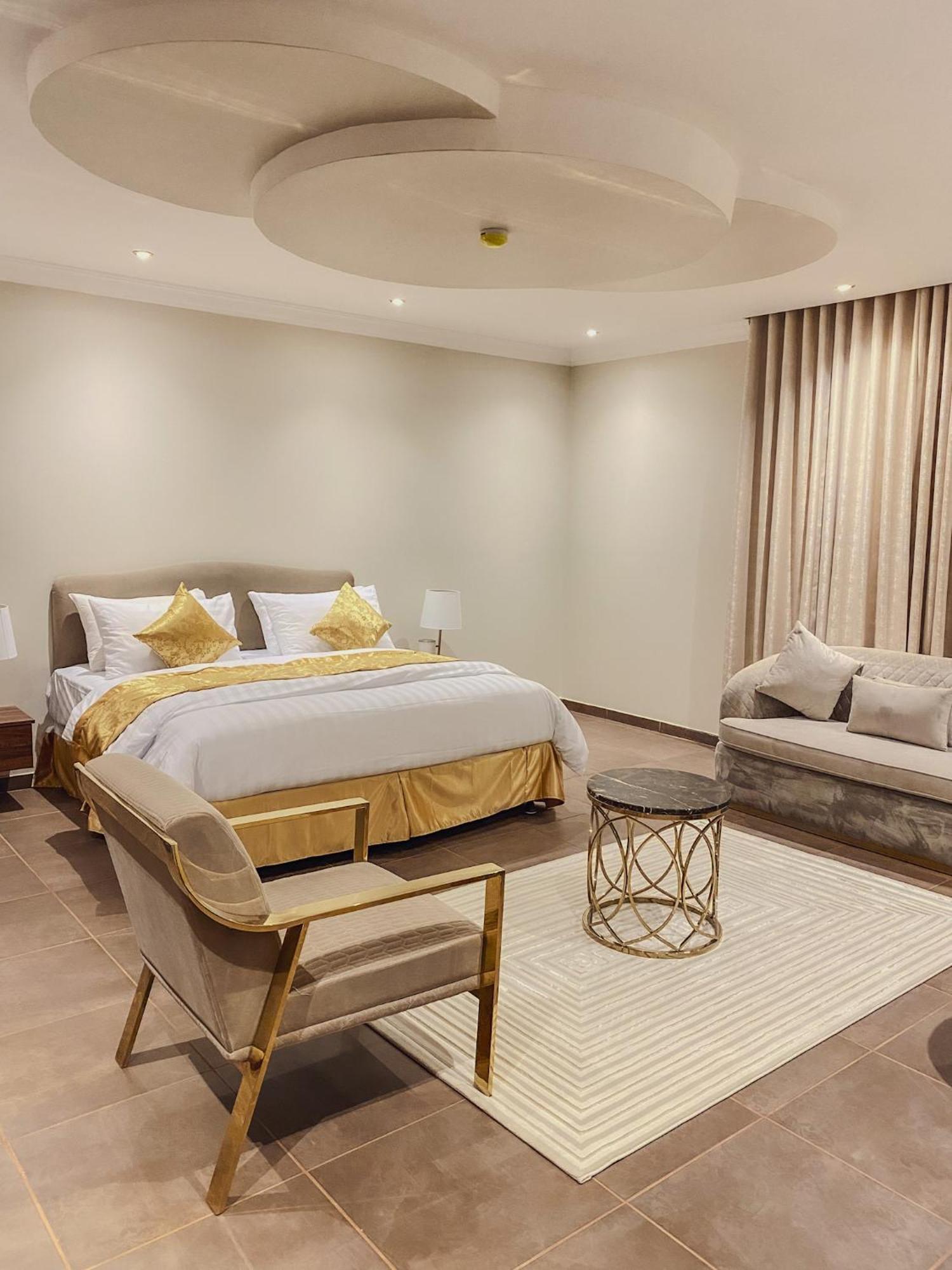 Comfort Inn Al Taawon - Family Only Riad Exterior foto