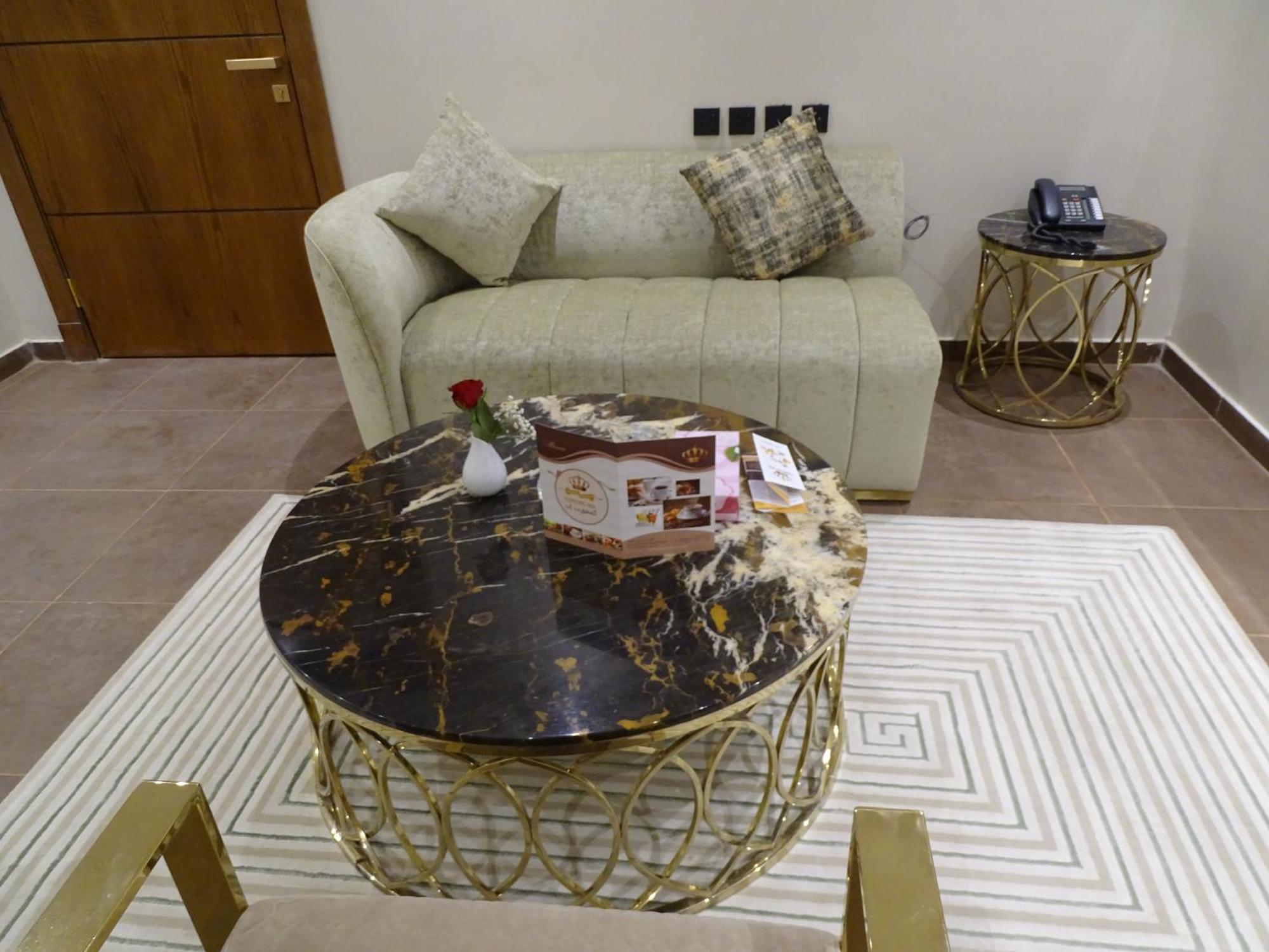 Comfort Inn Al Taawon - Family Only Riad Exterior foto