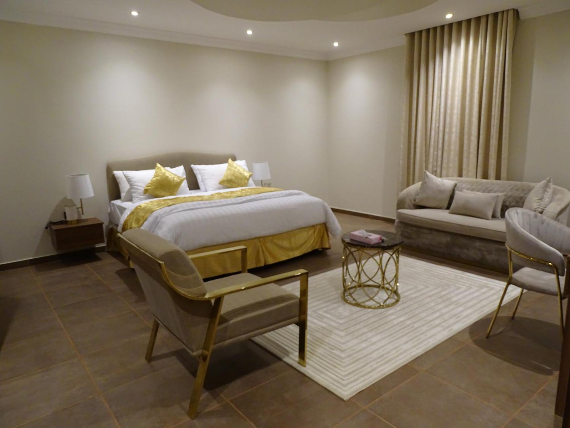 Comfort Inn Al Taawon - Family Only Riad Exterior foto