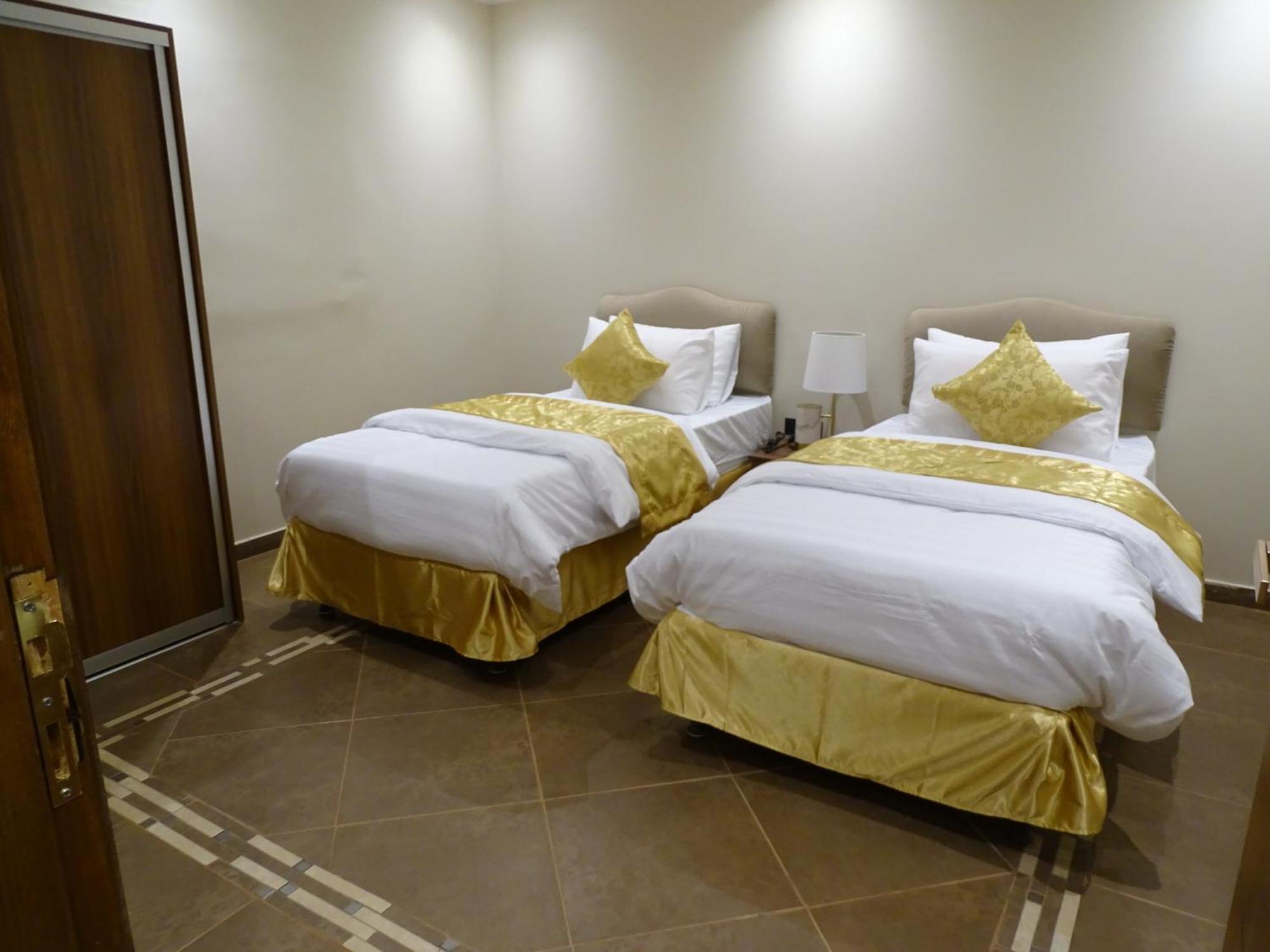 Comfort Inn Al Taawon - Family Only Riad Exterior foto